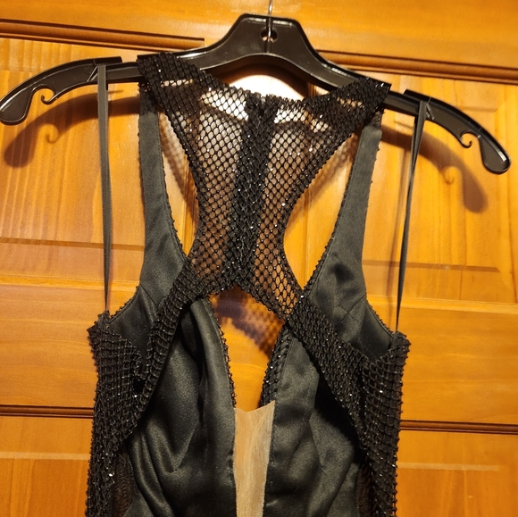 ALYCE formal dress, No. 61124, Size 4, Black. - Picture 15 of 17